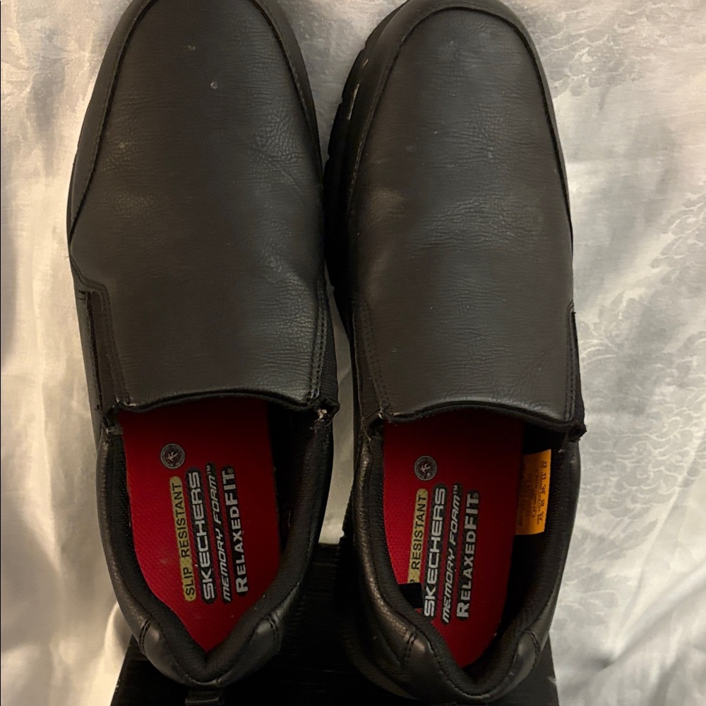 MEN’S SKETCHERS! COMFORT Black SAFETY Slip-On Loafers! No SLIPS or FALLS 12